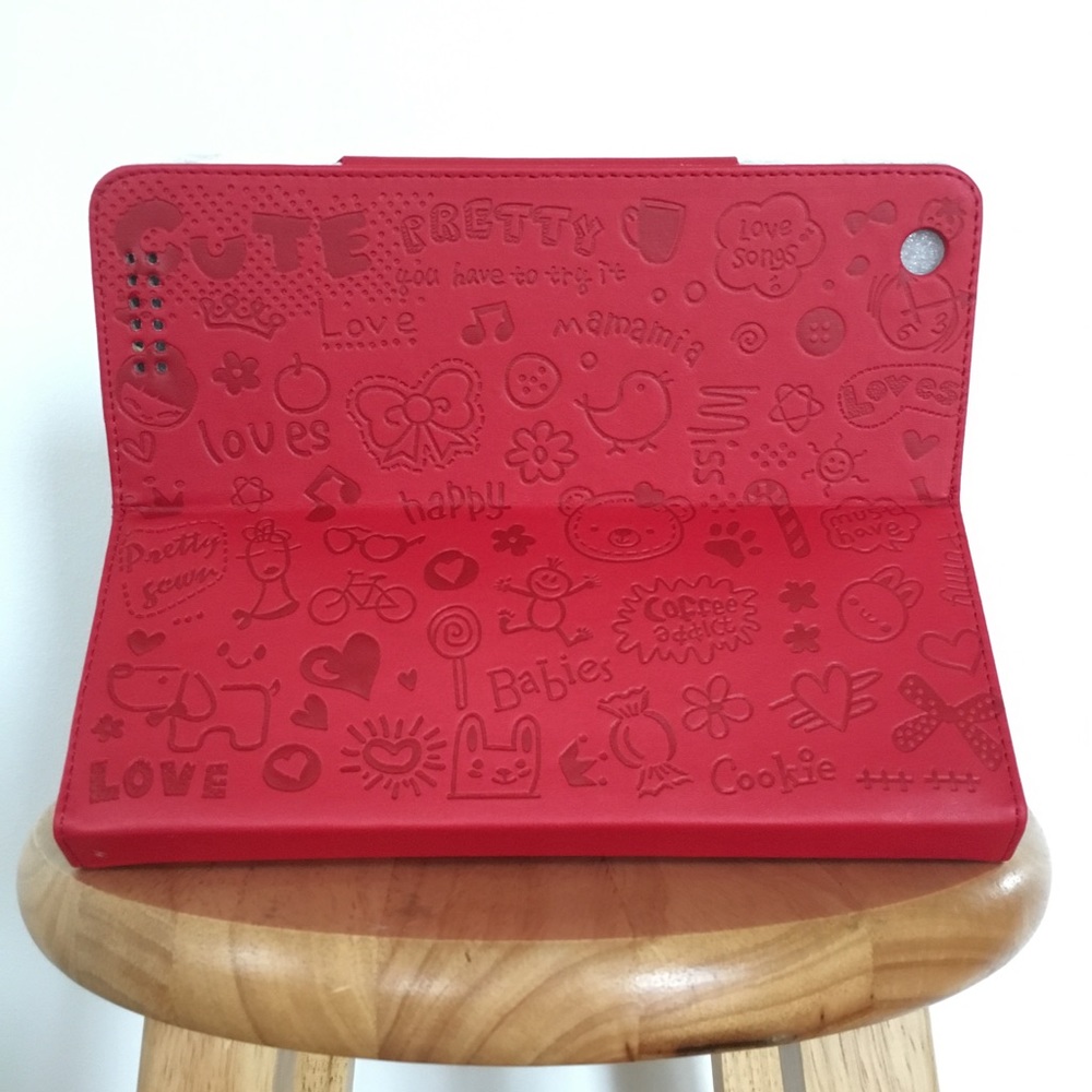 Kawaii red cartoon iPad 1 case - Picture 3 of 7